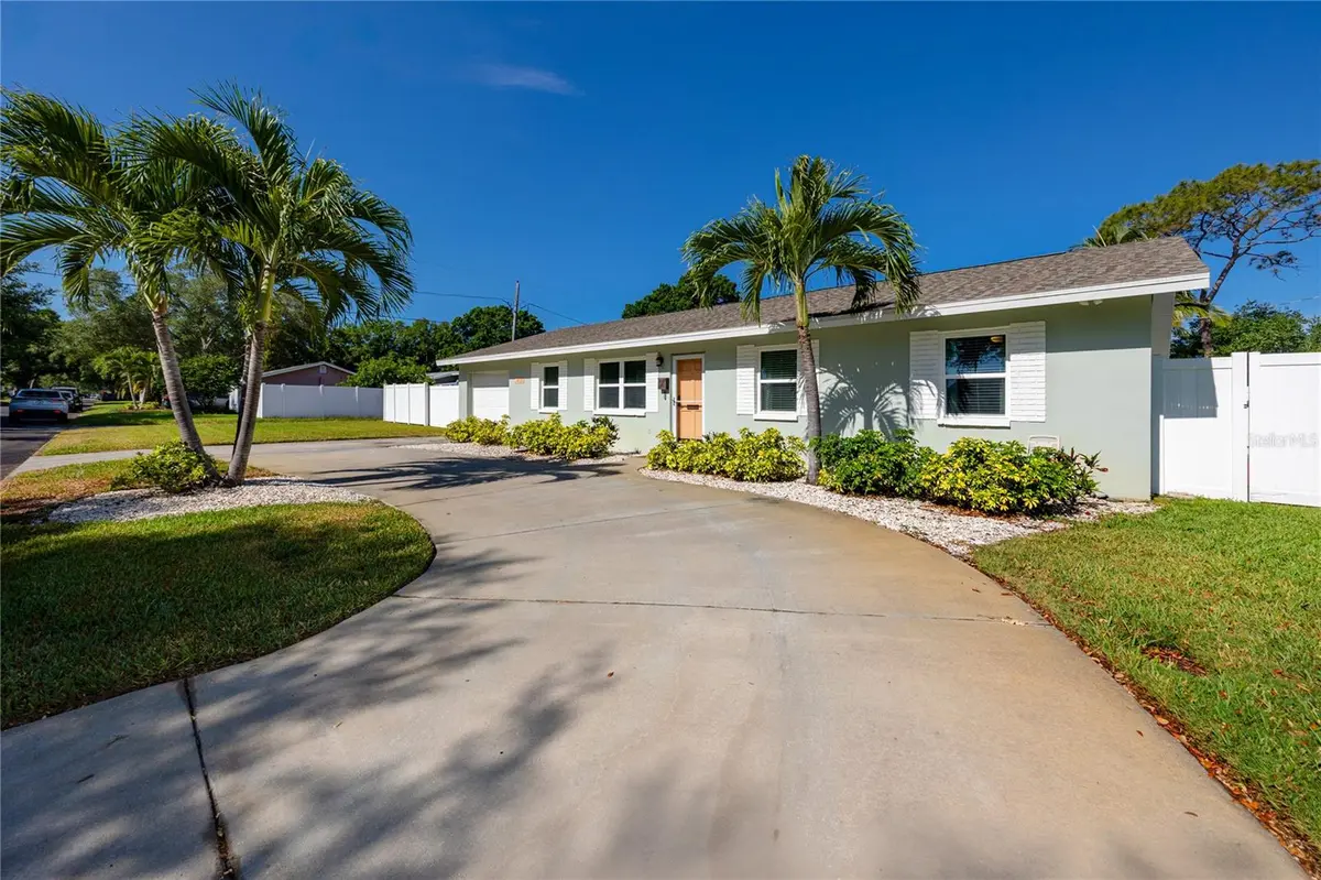 4550 3RD ST N, St Petersburg, FL 33703