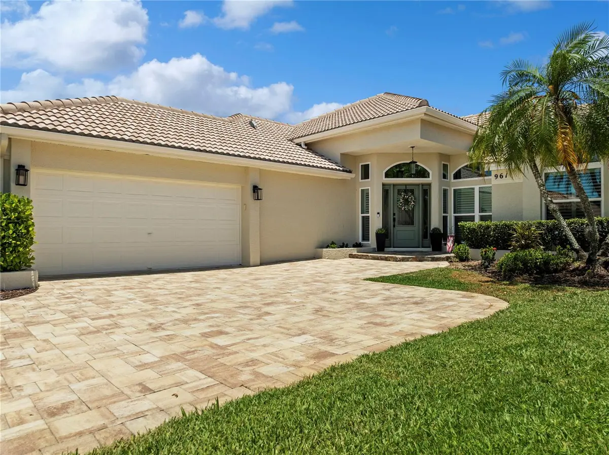 961 LIVE OAK AVE NE, St Petersburg, FL 33703