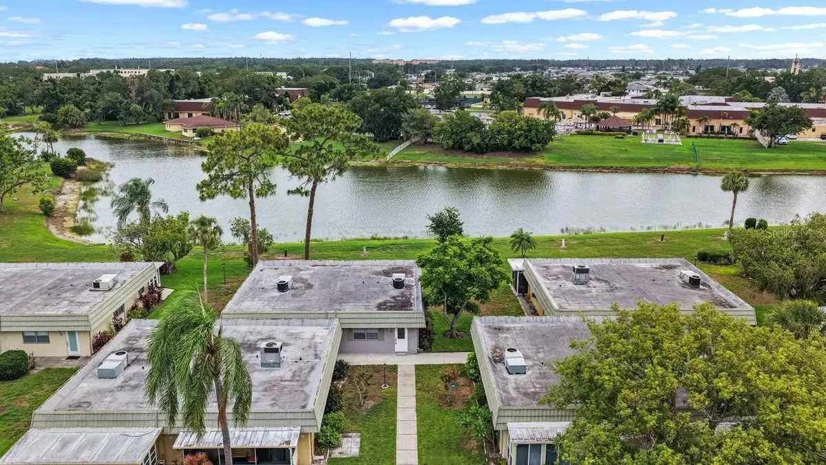 201 KINGS BLVD #19, Sun City Center, FL 33573