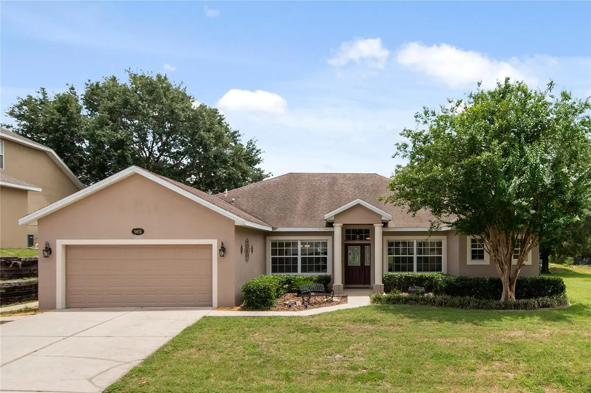 9651 SPRING LAKE DR, Clermont, FL 34711