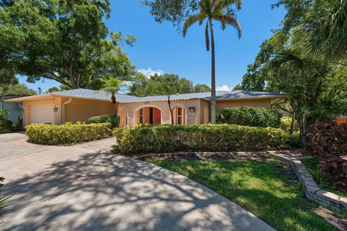 1218 ST ANDREWS DR, Dunedin, FL 34698