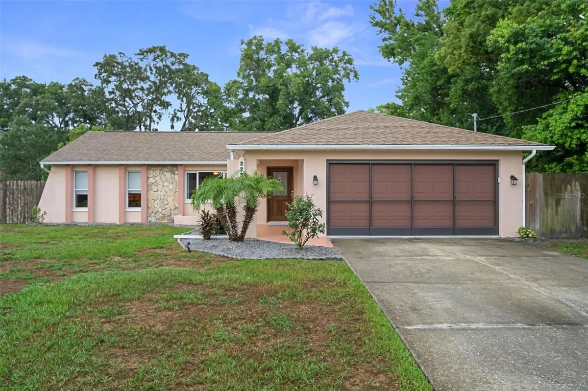 2292 WATERFALL DR, Spring Hill, FL 34608
