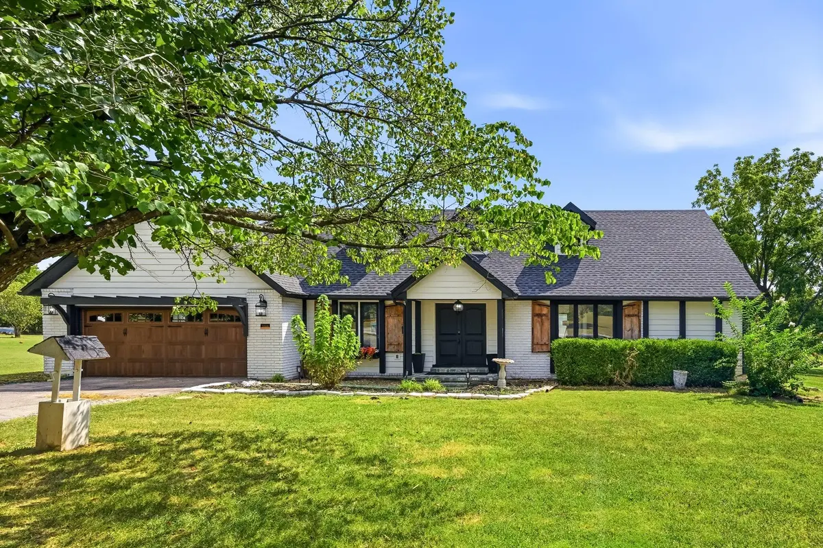 3108 W Bridlewood TRL, Ozark, MO 65721