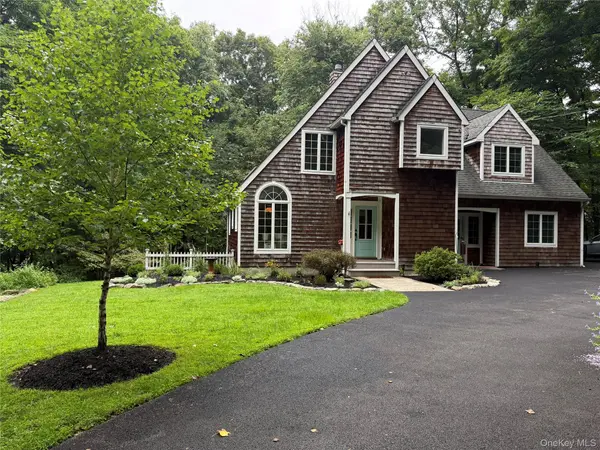 45 Chardavoyne RD, Warwick, NY 10990