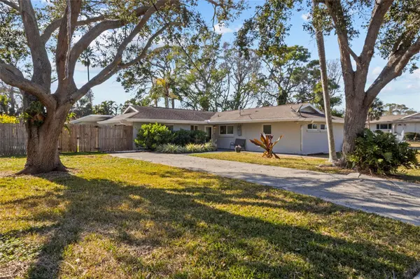7230 SHEPHERD ST, Sarasota, FL 34243