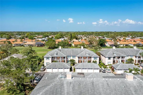 4202 CADDIE DR E #201, Bradenton, FL 34203