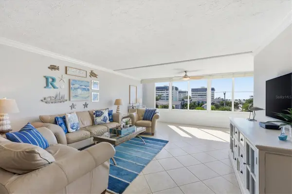 1200 E PEPPERTREE LN #307, Sarasota, FL 34242