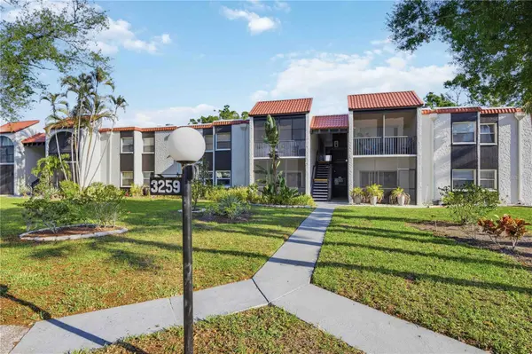 3259 BENEVA RD #101, Sarasota, FL 34232