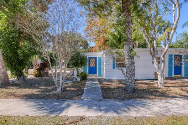 2551 WILKINSON RD, Sarasota, FL 34231