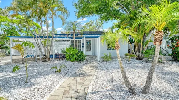 1903 OAK ST, Sarasota, FL 34236