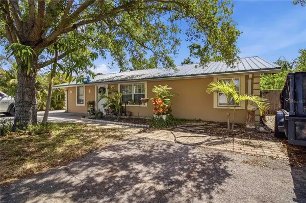 5727 11TH ST E, Bradenton, FL 34203