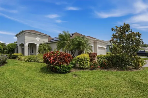 3613 WOODCLIFF LAKE TER, Sarasota, FL 34243