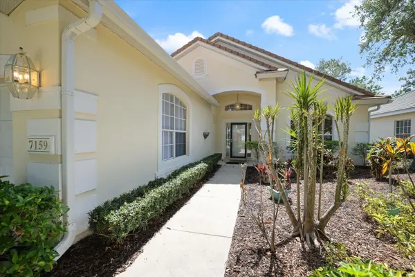7159 VICTORIA CIR, University Park, FL 34201
