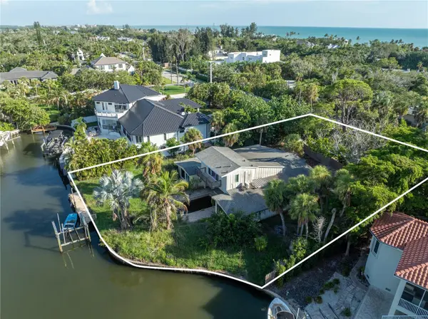 7425 MIDNIGHT PASS RD, Sarasota, FL 34242
