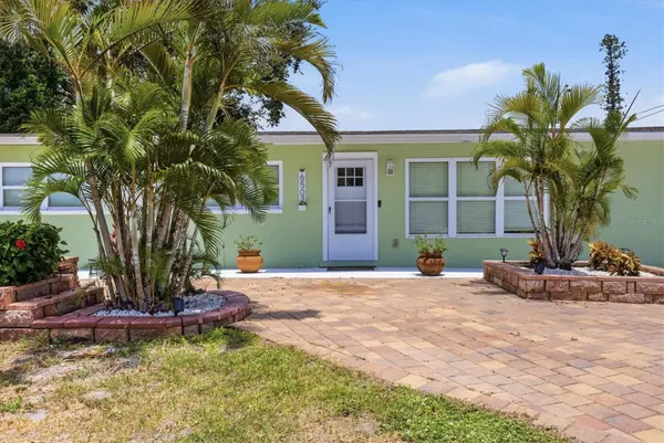 6507 CLEMSON ST, Bradenton, FL 34207