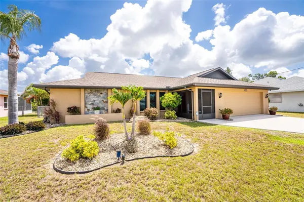 255 MARK TWAIN LN, Rotonda West, FL 33947