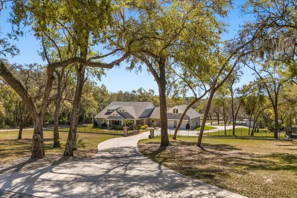2600 ROBIE AVE, Mount Dora, FL 32757
