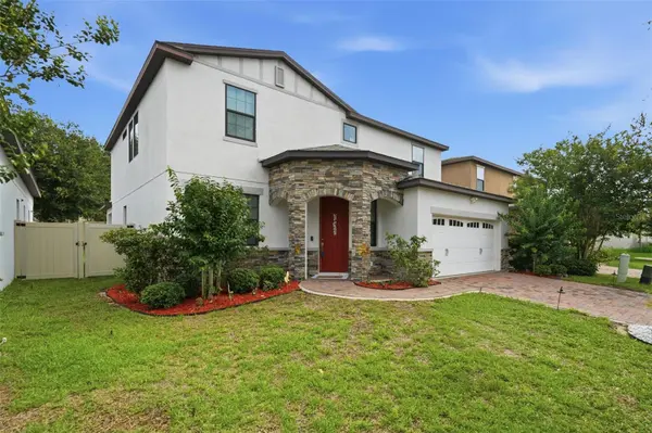 9243 CHANDLER DR, Groveland, FL 34736