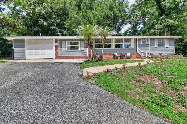 1811 HILLTOP DR, Mount Dora, FL 32757
