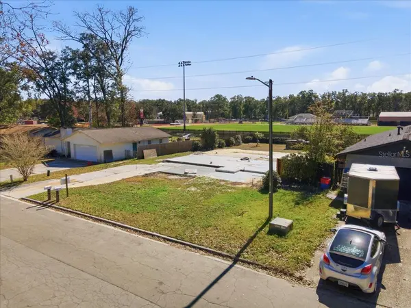 8203 SW 13TH RD, Gainesville, FL 32607