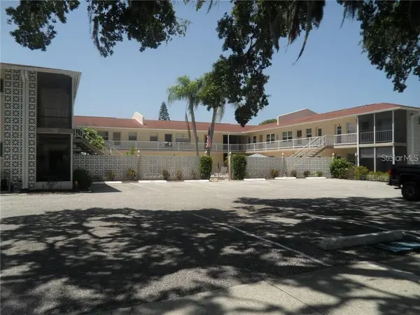 509 W VENICE AVE #102, Venice, FL 34285