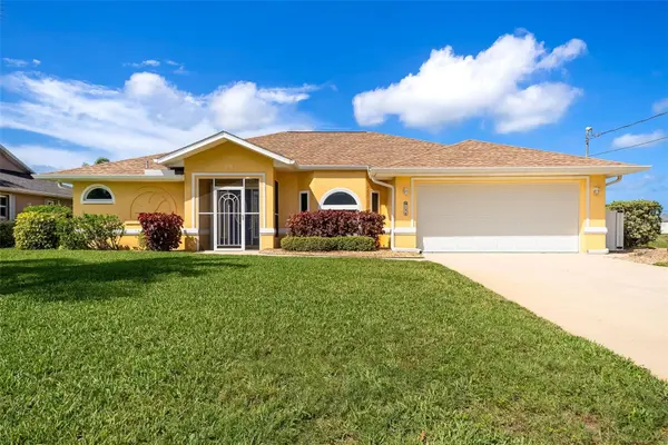 176 MARK TWAIN LN, Rotonda West, FL 33947