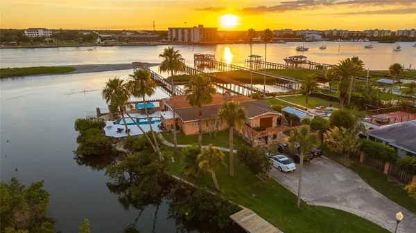 2 RICHMOND DR, New Smyrna Beach, FL 32169