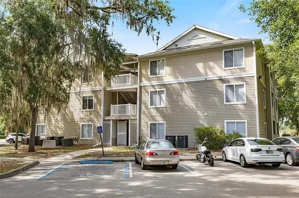 4000 SW 23RD ST #4-102, Gainesville, FL 32608