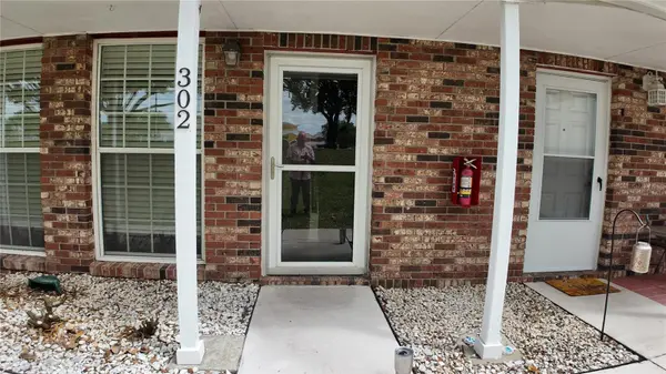 5850 CYPRESS GARDENS BLVD #302, Winter Haven, FL 33884