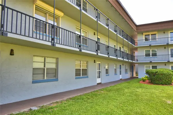 333 LAKE HOWARD DR NW #102D, Winter Haven, FL 33880