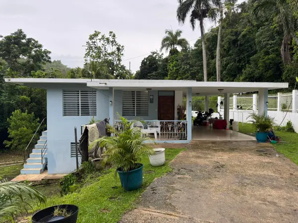 1 AIBONITO WARD, Camuy, PR 00627