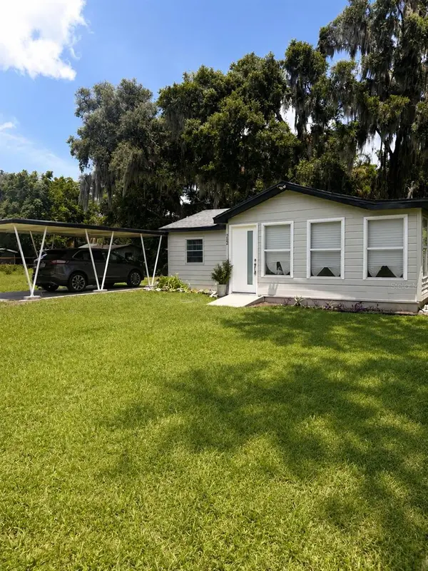 922 CR 482A, Lake Panasoffkee, FL 33538