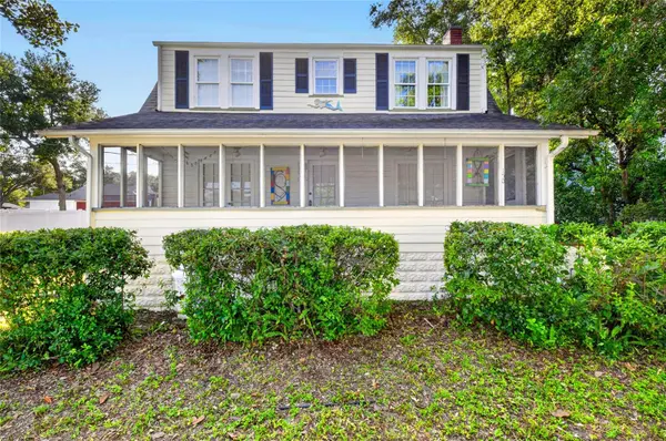 150 S CLAYTON ST, Mount Dora, FL 32757