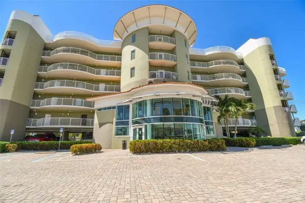 11605 GULF BLVD #208,  Treasure Island,  FL 33706