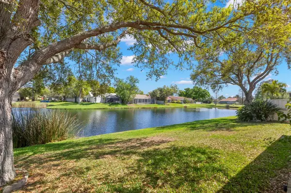 523 PADUA CIR NE, St Petersburg, FL 33703