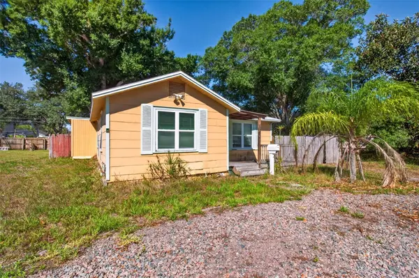 6404 PERSHING ST NE, St Petersburg, FL 33702