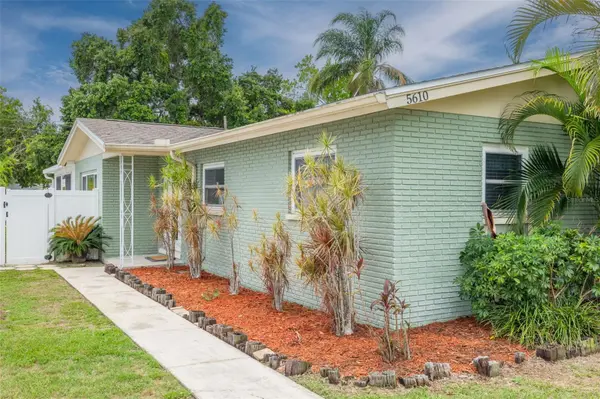 5610 19TH AVE S, Gulfport, FL 33707