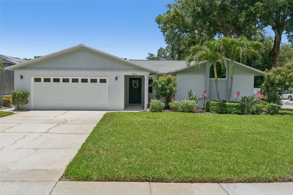 2521 GULFBREEZE CIR, Palm Harbor, FL 34683