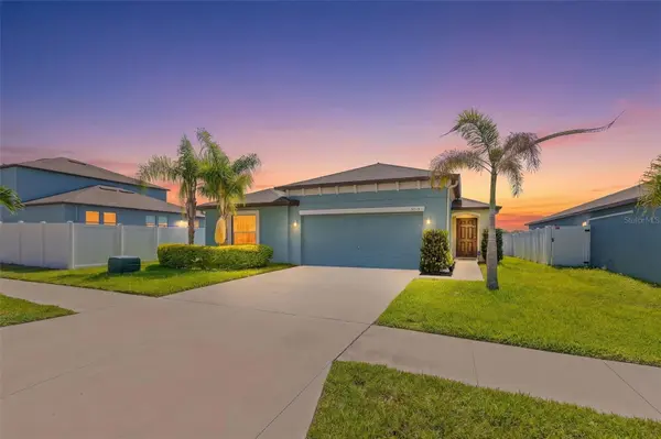 10515 CARLOWAY HILLS DR, Wimauma, FL 33598