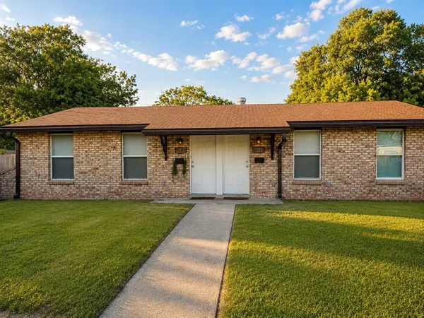 38413 & 38415 13TH AVE, Zephyrhills, FL 33542