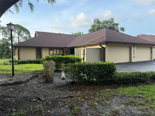 8209 BARDMOOR PL #101A, Seminole, FL 33777