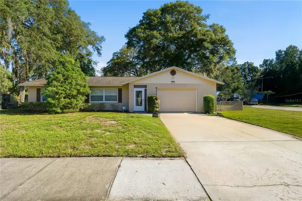 1111 HELEN DR, Deland, FL 32720