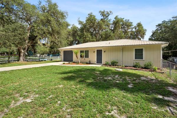 24623 N GEORGE ST, Astor, FL 32102