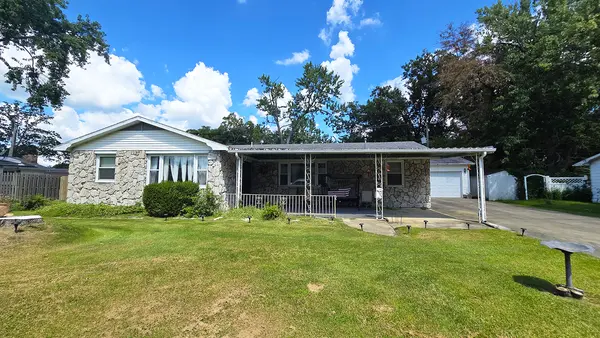 18 Bonanza DR, Centralia, IL 62801