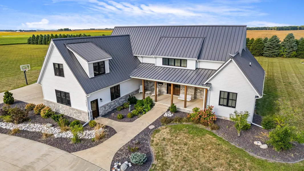 1335 County Road 2250 E, St. Joseph, IL 61873