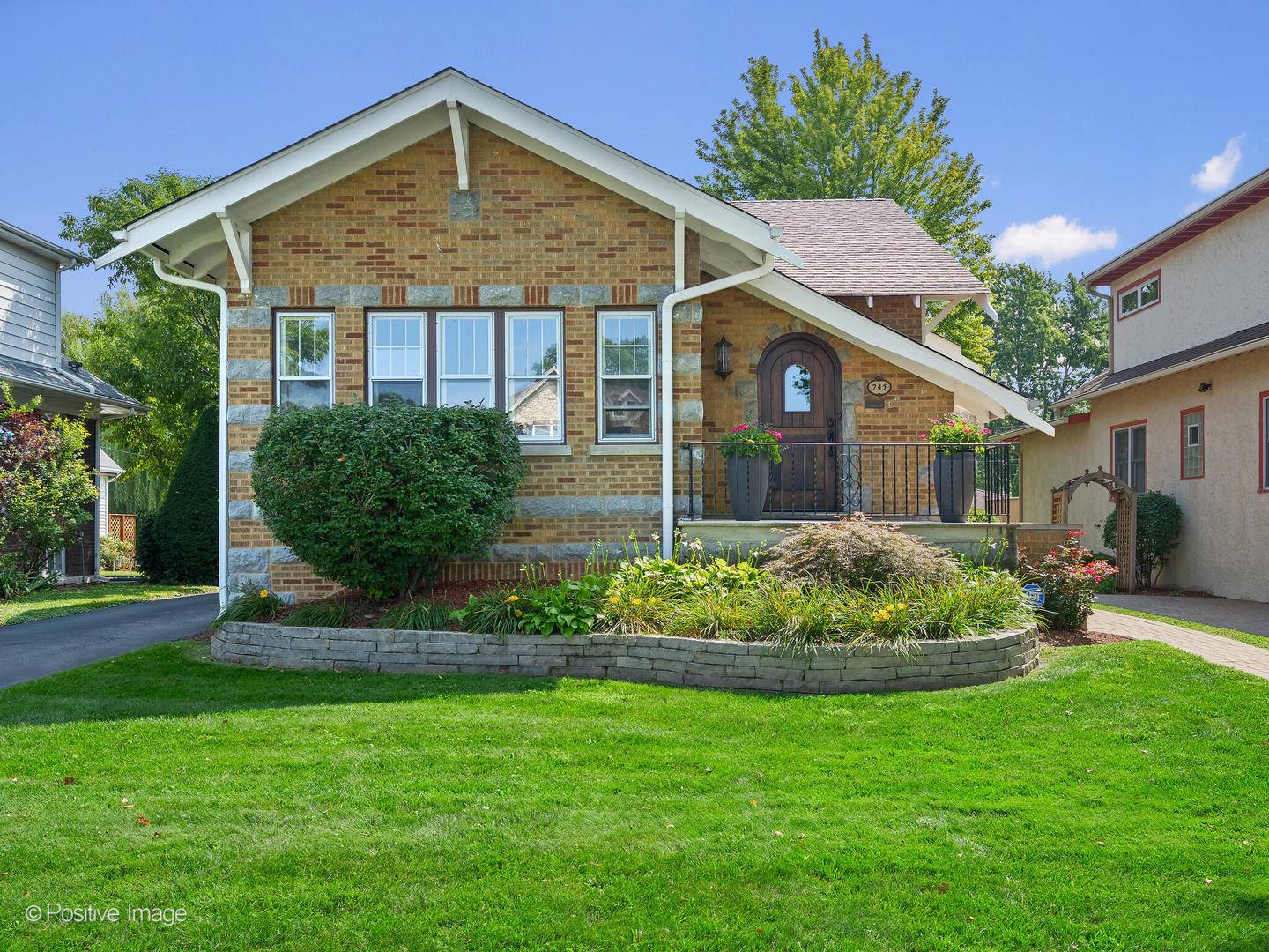 245 N Myrtle AVE, Elmhurst, IL 60126