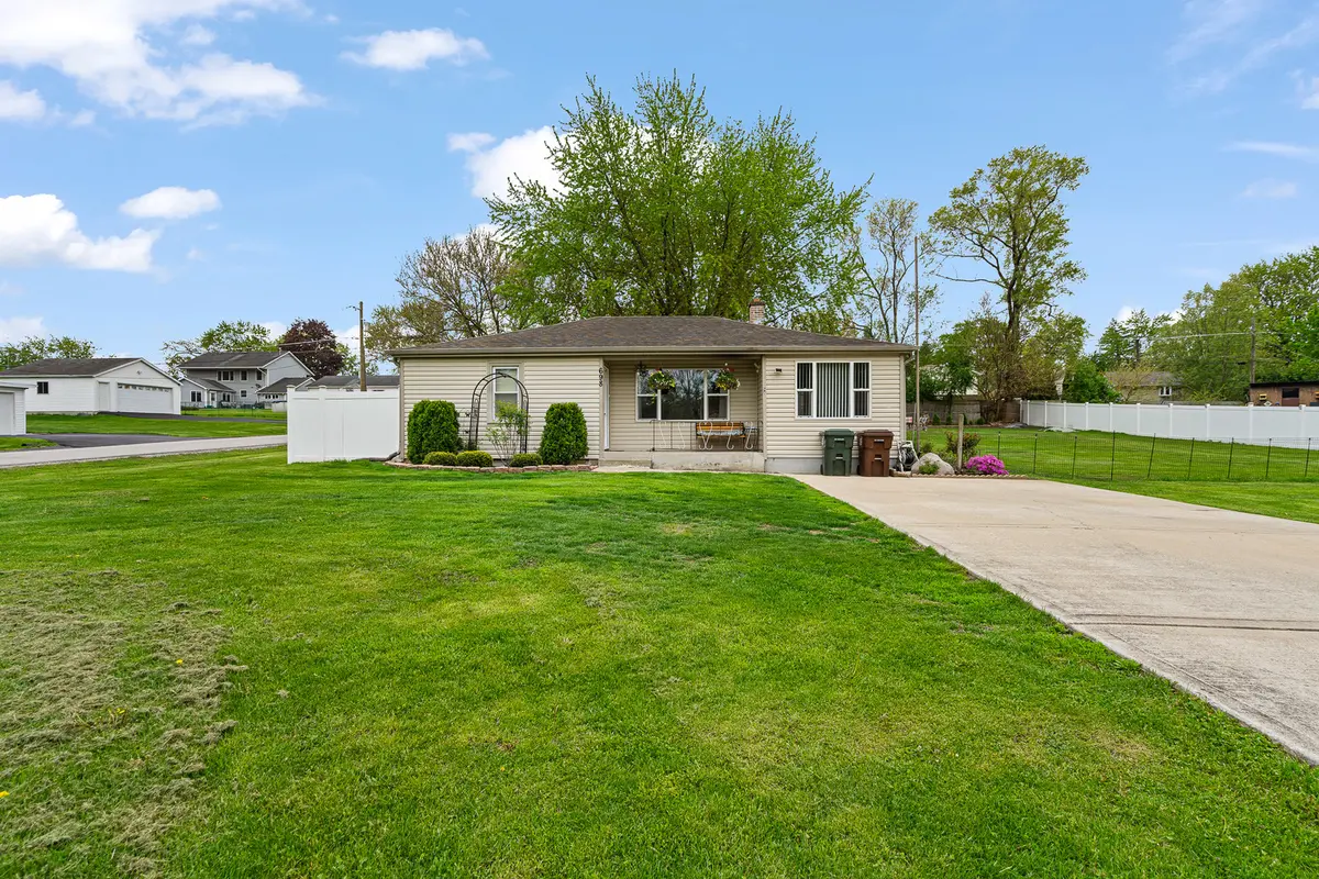 698 Thornton ST, Lockport, IL 60441