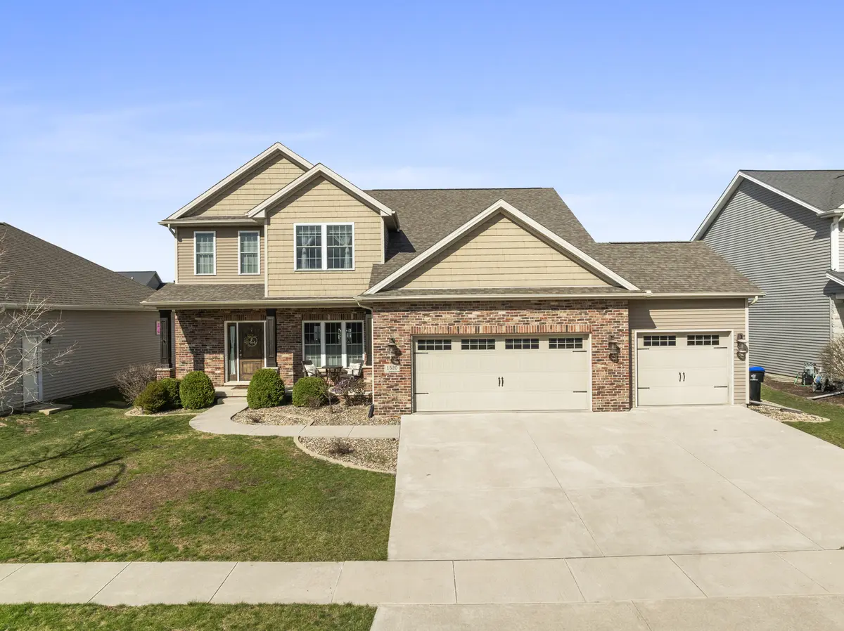 1520 Stoneroller CIR, Bloomington, IL 61705