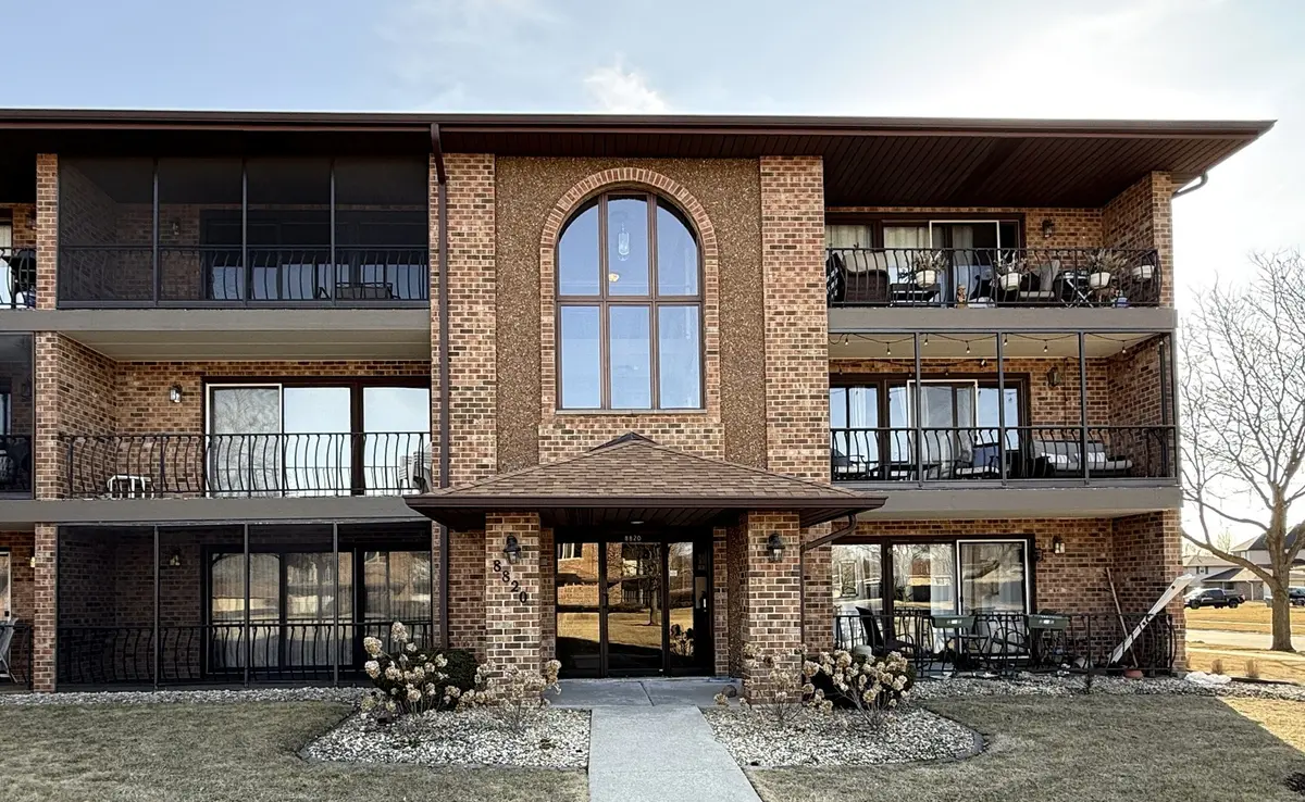 8820 W 140th ST #2A, Orland Park, IL 60462