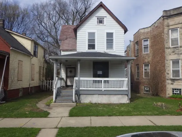 10916 S Wabash AVE, Chicago, IL 60628